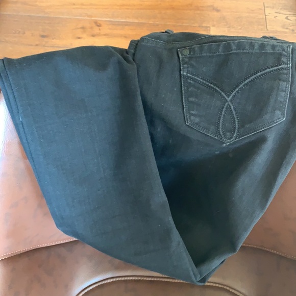 CALVIN KLEIN black jeans. As good as new. Wardrobe essential for all seasons. - Picture 12 of 12